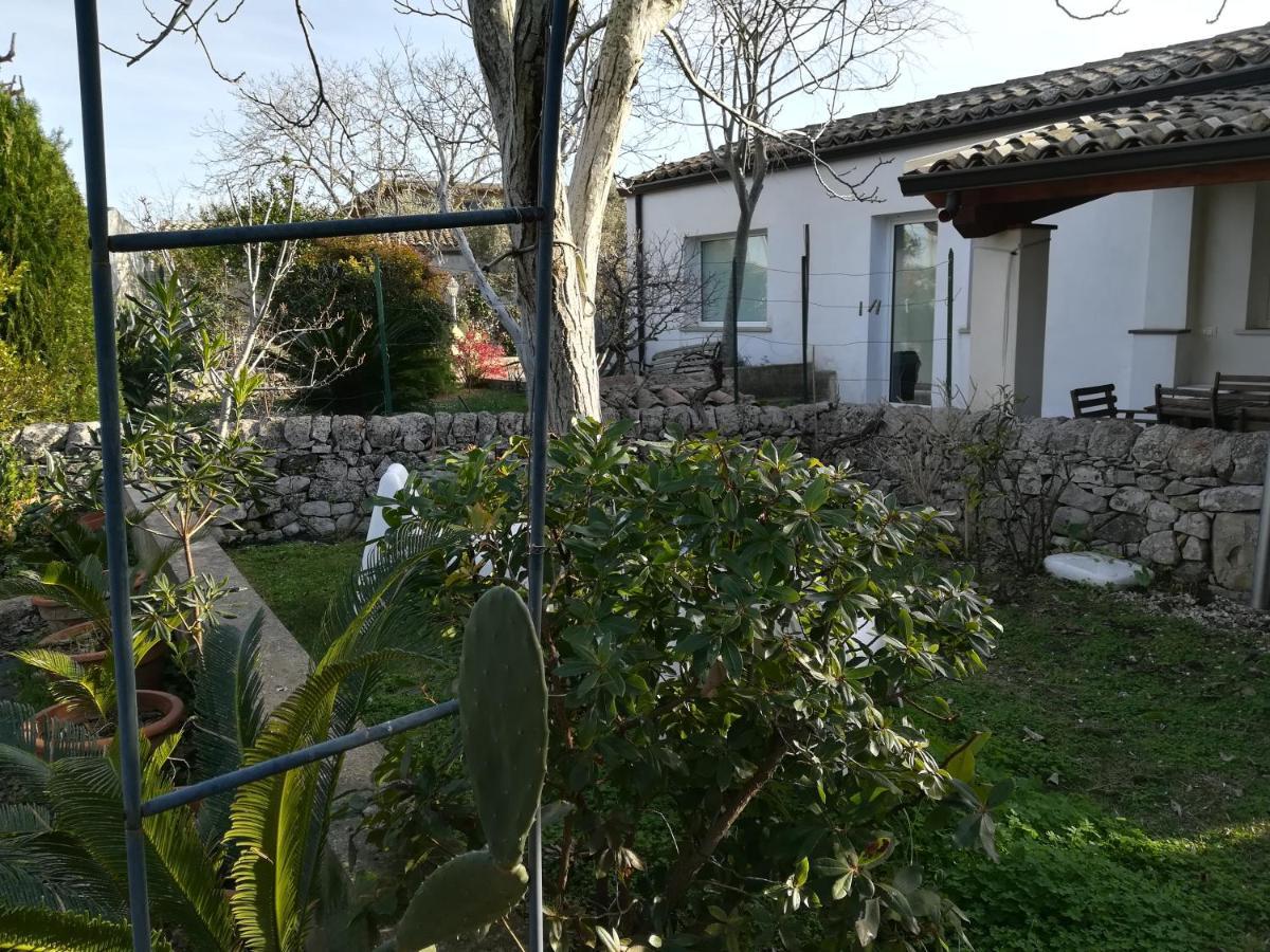 Casa Degli Avi Don Neli, Immersa Nella Natura Modica Buitenkant foto